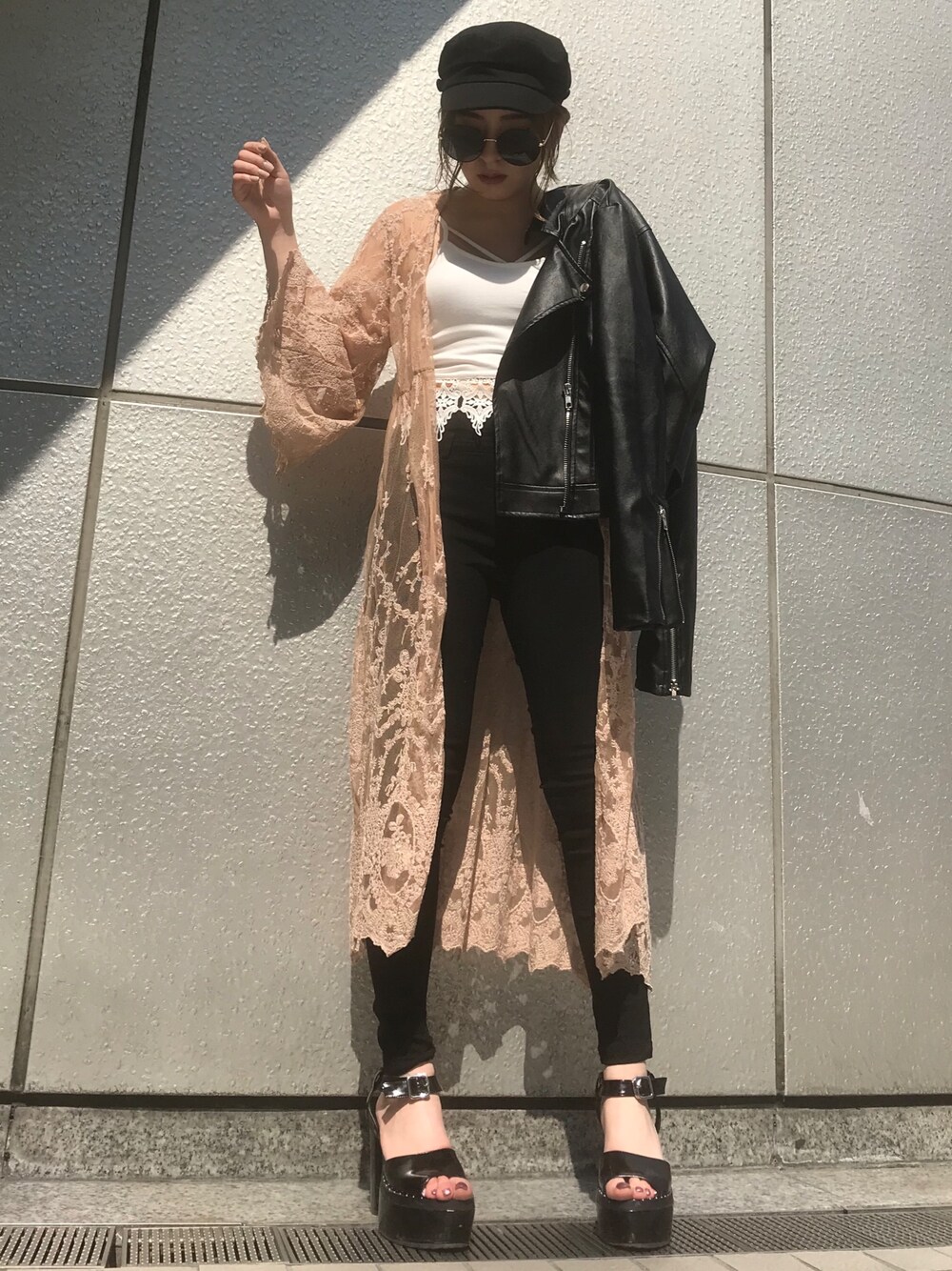 「ENVYM、春コーデ、レースガウン、ライダース、ootd、オトナカジュアル、パンツスタイル」｜「ENVYMのＳｐｒｉｎｇ ｒｉｄｅｒｓ ＪＫ                      （ライダースジャケット、ブラック系）」を使った、REINAさん（レディース・158cm）の春コーディネートの1枚目の写真