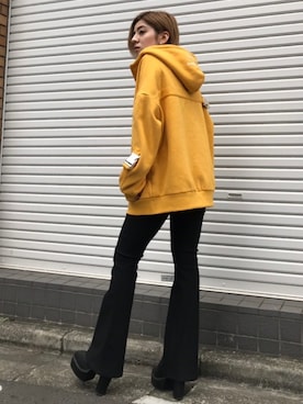 「イエロー」｜「アイテム（ブーツ）」を使った、REINAさん（レディース・158cm）の冬コーディネート