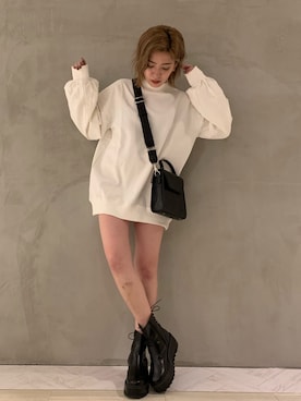 「スウェットワンピース」｜「アイテム（Tシャツ/カットソー）」を使った、REINAさん（レディース・158cm）の秋コーディネート