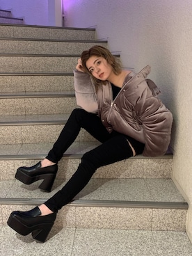 「ベロア」｜「アイテム（ローファー）」を使った、REINAさん（レディース・158cm）の秋コーディネート