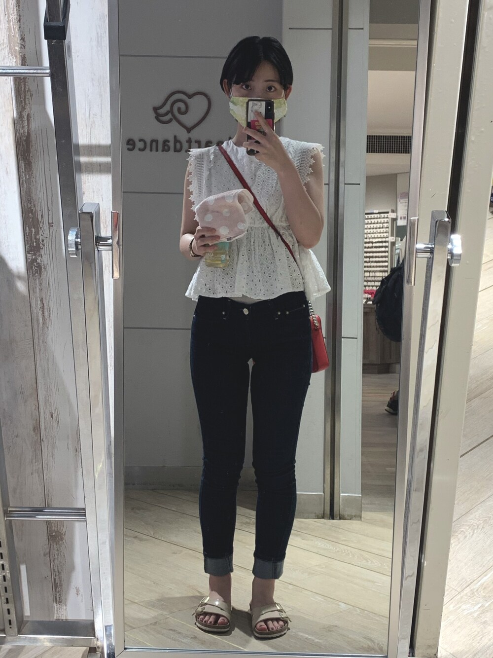 「ショートカット」｜「Levi'sのアイテム（デニムパンツ、ブラック系）」を使った、熊猫。さん（レディース・157cm）の夏コーディネートの1枚目の写真