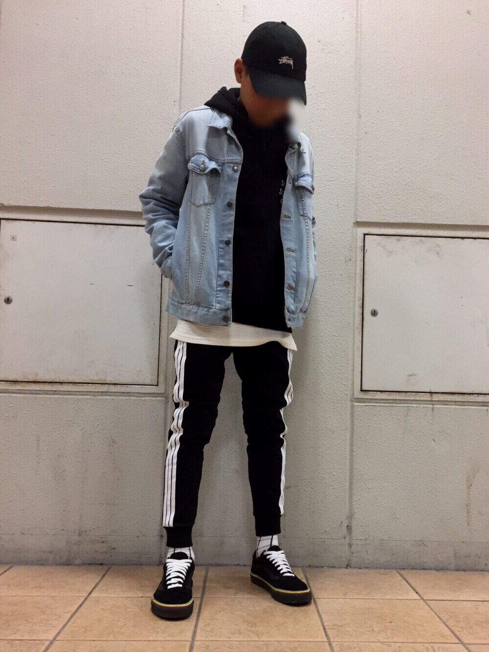「ストリート、street、stussy、antisocialsocialclub、Assc、VANS、オールドスクール、WEGO、Bershka」｜「STUSSYのアイテム（キャップ、ブラック系）」を使った、クロさん（メンズ・158cm）の春コーディネートの1枚目の写真