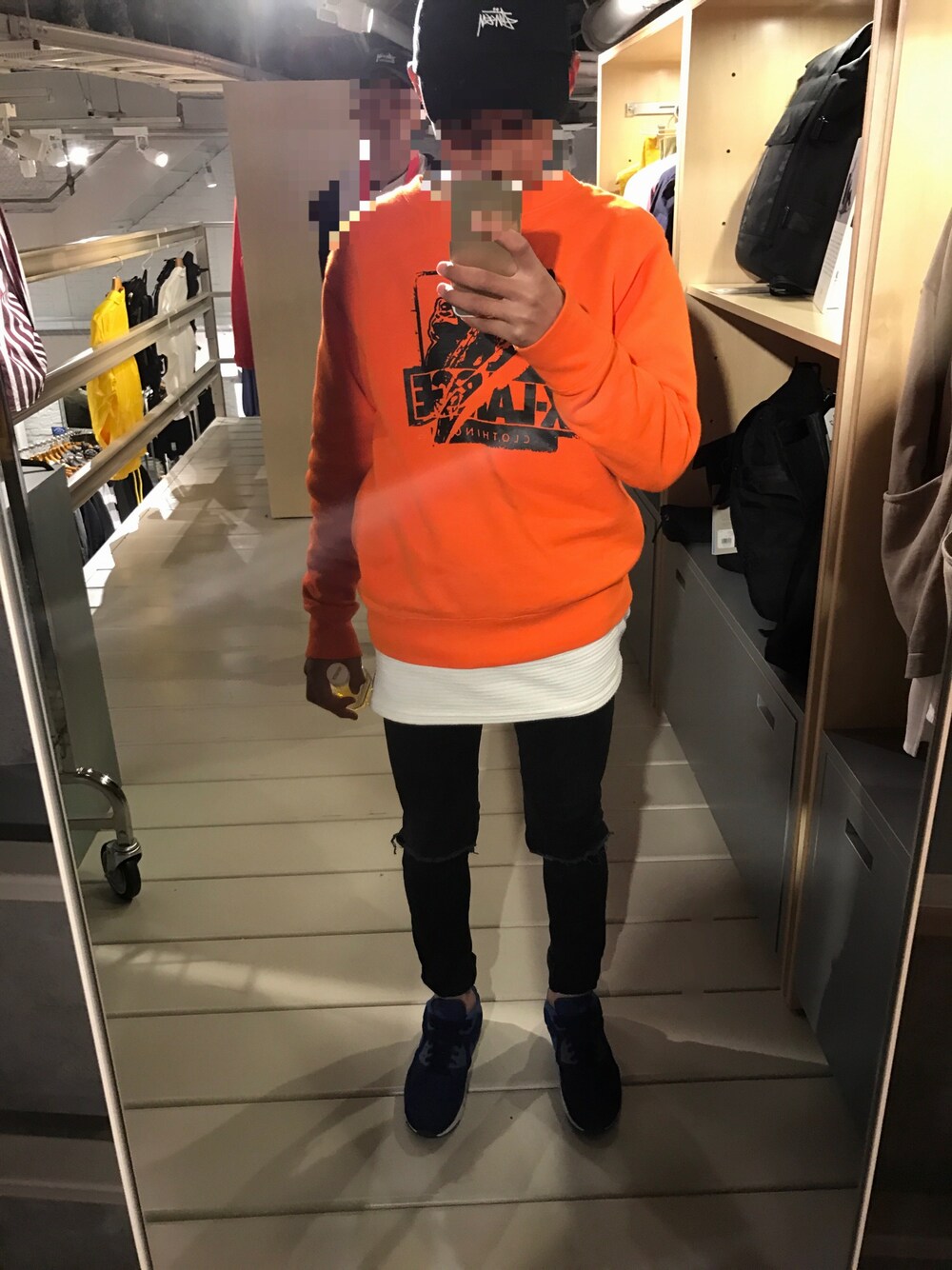 「春、ストリート、street、stussy、XLARGE、エクストララージ、ナイキ、AIR MAX」｜「STUSSYのアイテム（キャップ、ブラック系）」を使った、クロさん（メンズ・158cm）の春コーディネートの1枚目の写真