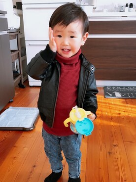 「Right-on KIDS（ライトオンキッズ）のアイテム（ニット/セーター）」を使った、kpさん（キッズ・80cm）の冬コーディネート