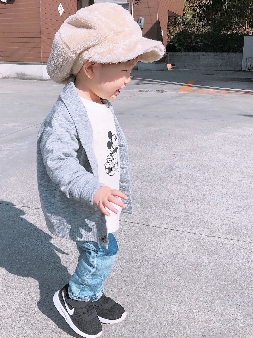 「男の子コーデ、1歳半、こどもコーデ」｜「H&Mのアイテム（ジャケット/アウター、グレー系）」を使った、kpさん（キッズ・80cm）の冬コーディネートの1枚目の写真