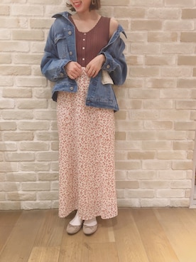 「earth music&ecology（アースミュージックアンドエコロジー）のアイテム（デニムジャケット）」を使った、ヨシカワさん（レディース・150cm）の春コーディネート