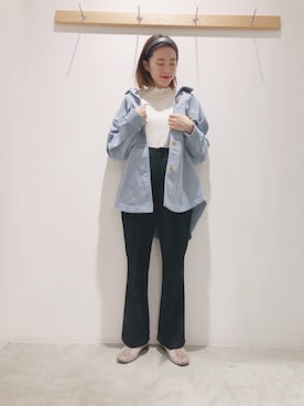 「earth music&ecology（アースミュージックアンドエコロジー）のセンタープレスフレアパンツ ＊（その他パンツ）」を使った、ヨシカワさん（レディース・150cm）の冬コーディネート