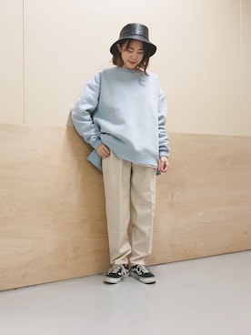 「earth music&ecology（アースミュージックアンドエコロジー）のハイウエストテーパードパンツ ＊（その他パンツ）」を使った、ヨシカワさん（レディース・150cm）の冬コーディネート