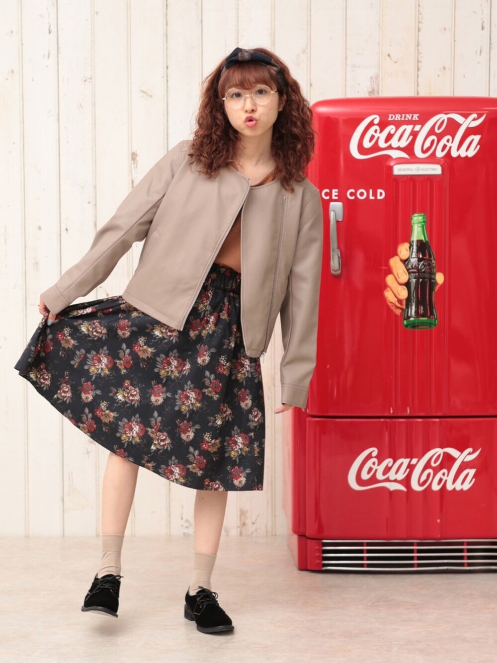 「カジュアルコーデ、オトナカジュアル、fashion、雨の日コーデ、秋のコーデ、大人ガーリー、寒い、おしゃれさんと繋がりたい、ママファッション、バレエシューズ」｜「cepoのフェイクレザージャケット（ライダースジャケット、グレー系）」を使った、ピタちゃんさん（レディース・152cm）の秋コーディネートの1枚目の写真