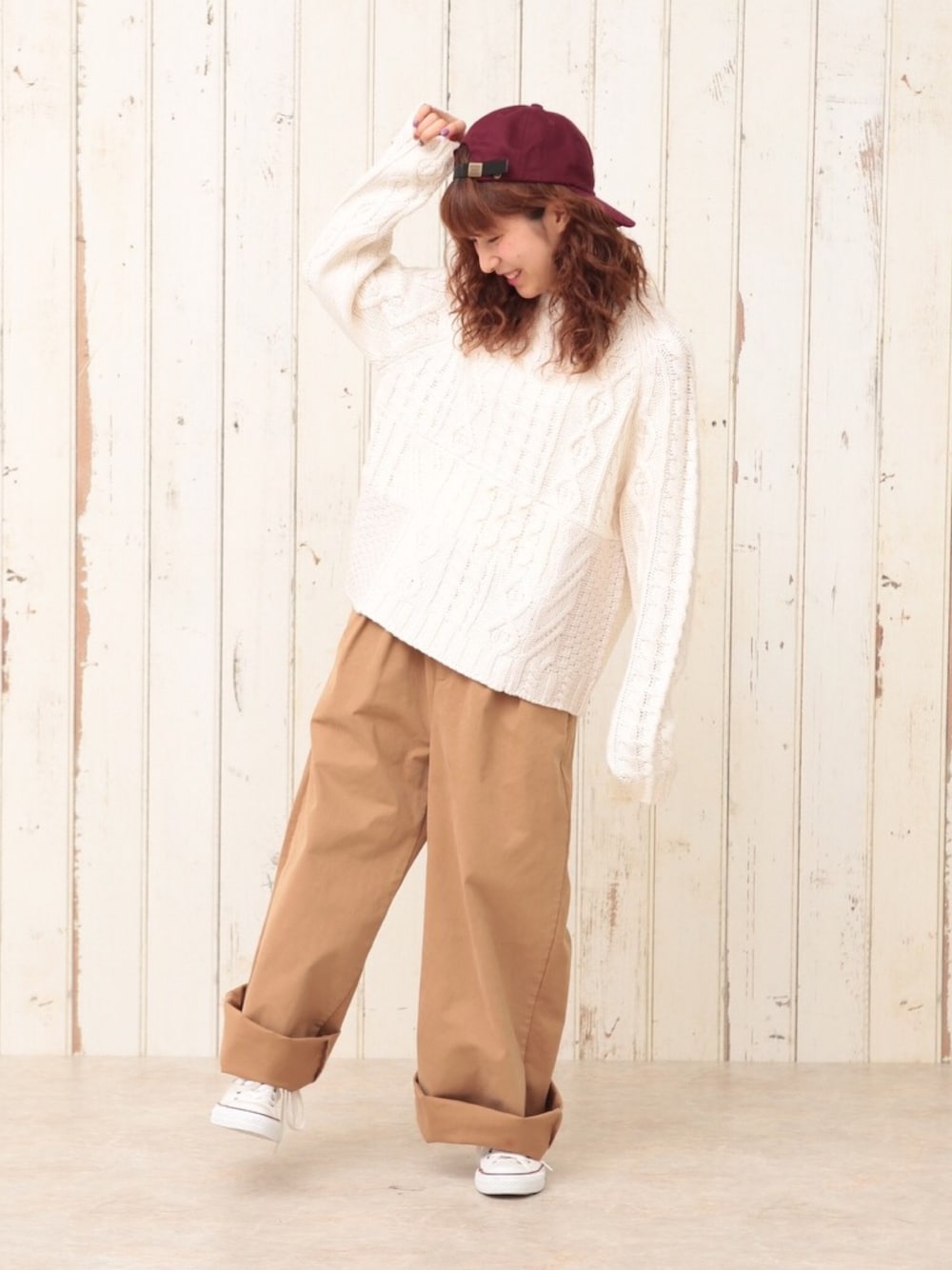 「カジュアル、オトナ女子、ゆるコーデ、シンプル、ラクチンコーデ、秋冬、スニーカー、ニット、低身長、ワイドパンツ」｜「cepoのパッチワークケーブルニット（ニット/セーター、ホワイト系）」を使った、ピタちゃんさん（レディース・152cm）の秋コーディネートの1枚目の写真