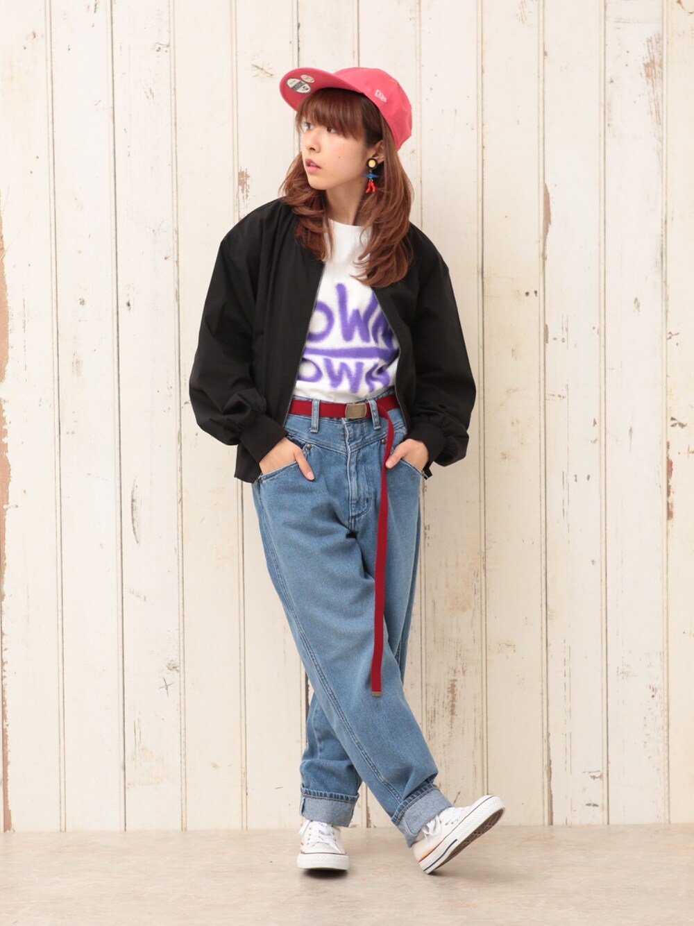 「パンツスタイル、大人カジュアル、低身長、ガチャベルト、メンズライク、春コーデ、デニムパンツ、ストリート、キャップ、converse」｜「cepoのデニムペダルプッシャー（デニムパンツ、ブルー系）」を使った、ピタちゃんさん（レディース・152cm）の春コーディネートの1枚目の写真