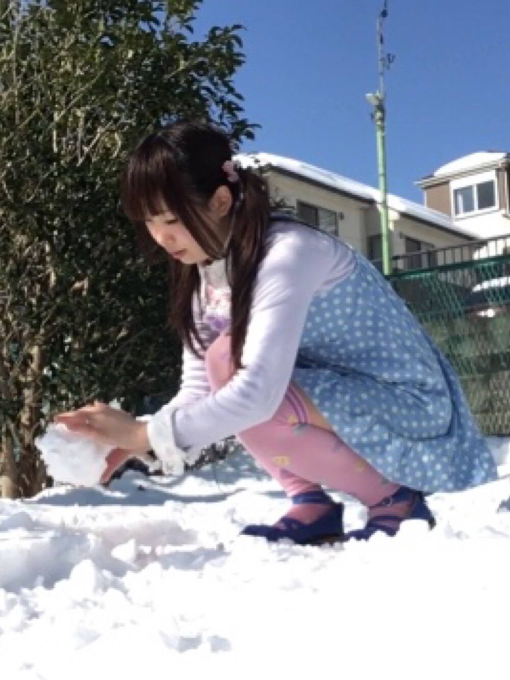 「パステルカラー、寒色系、水色、青、フェアリー、ナイルパーチ、ゆめかわいい、ゆめかわ、かわいい、原宿」｜「Nile PERCHのアイテム（ワンピース、ブルー系）」を使った、鈴木りぇさん（レディース・156cm）の冬コーディネートの1枚目の写真