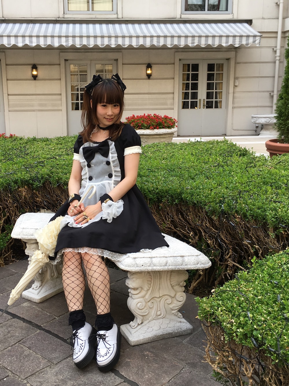 「夏コーデ、ロリータ、メイド服、ロリィタ、かわいい、ゆめかわいい、甘辛mix、japanese、Kawaii、lolita」｜「Angelic Prettyのアイテム（ワンピース、ブラック系）」を使った、鈴木りぇさん（レディース・156cm）の夏コーディネートの1枚目の写真