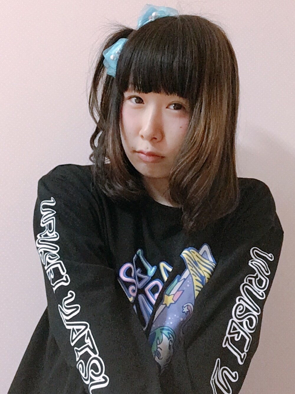 「ブラック、カジュアルコーデ、ゆるコーデ、おしゃれさんと繋がりたい、かわいい、原宿、outfit、Kawaii、girl、japanese」｜「LISTEN FLAVORのアイテム（パーカー、ブラック系）」を使った、鈴木りぇさん（レディース・156cm）の夏コーディネートの1枚目の写真