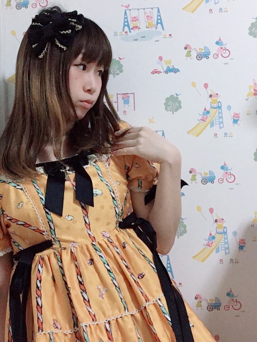 「秋色、秋のコーデ、秋服、ワンピース、ハロウィン、オレンジ、橙、ロリータ、ロリィタ、かわいい」｜「BABY,THE STARS SHINE BRIGHTのアイテム（ワンピース、オレンジ系）」を使った、鈴木りぇさん（レディース・156cm）の秋コーディネートの1枚目の写真