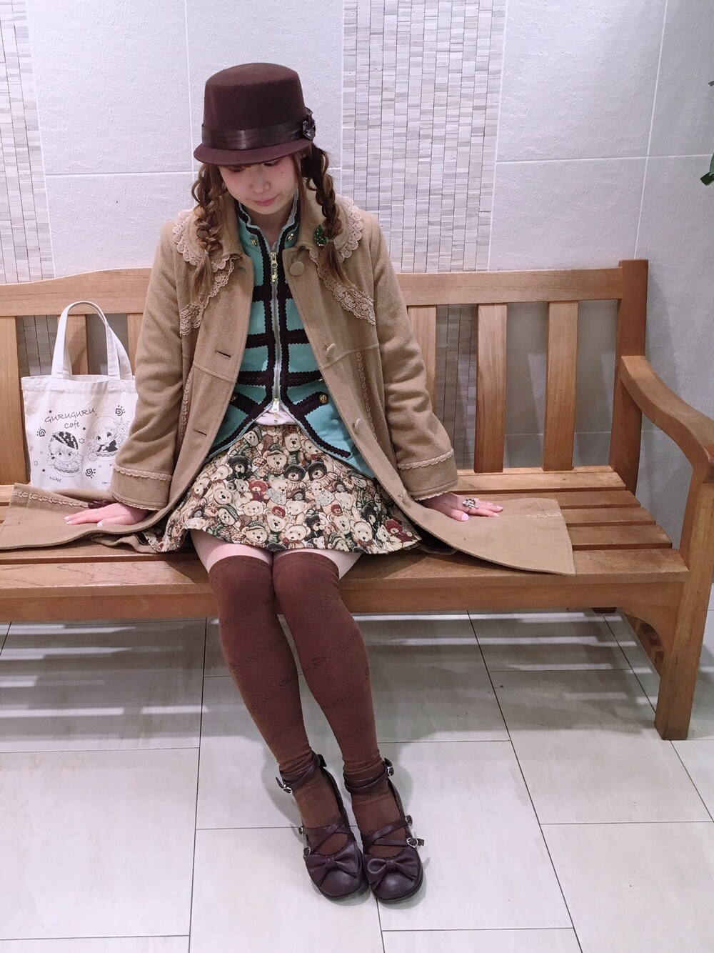 「ブラウン、クリスマス、ナポレオンジャケット、あったかコーデ、ロリータ、ロリィタ、クラシカル、lolita、かわいい、おしゃれさんと繋がりたい」｜「竹下でのアイテム（スカート、ブラウン系）」を使った、鈴木りぇさん（レディース・156cm）の冬コーディネートの1枚目の写真