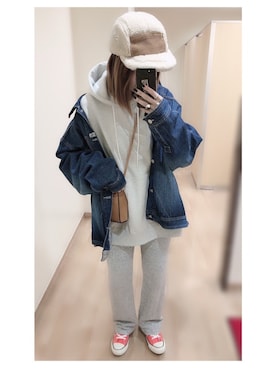 「CONVERSE（コンバース）のCONVERSE コンバース キャンバス オールスター J ハイ / CANVAS ALL STAR J HI (ORANGE) 31301640（スニーカー）」を使った、mik_.さん（レディース・162cm）の冬コーディネート