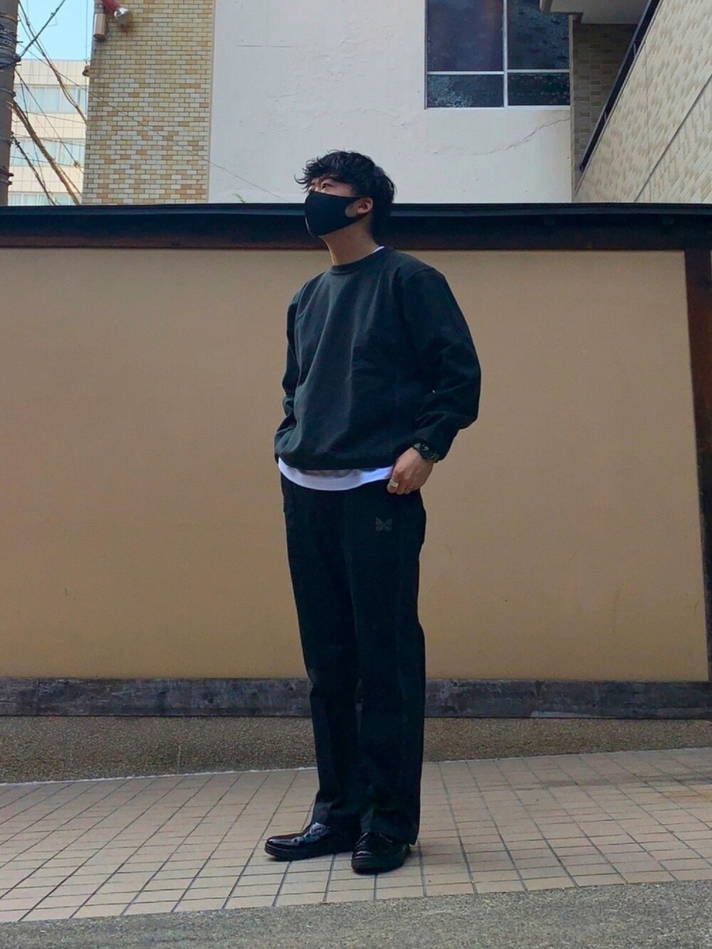 「秋のコーデ、ストリート、ストリートMIX、秋冬コーデ、今日のコーデ、ワントーンコーデ、大人カジュアル、黒、ootd、相互フォロー」｜「AURALEEのAURALEE SUPER MILLED SWEAT P/O（スウェット、ブラック系）」を使った、Hkino    さん（メンズ・173cm）の秋コーディネートの1枚目の写真