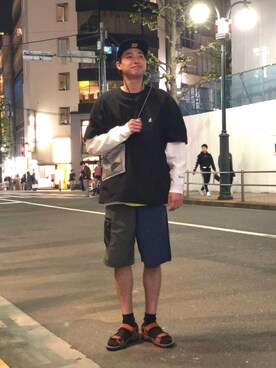 「and wander（アンドワンダー）のアイテム（バッグ）」を使った、tenkuluさん（メンズ・174cm）の春コーディネート