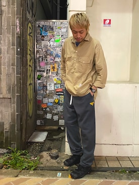 「and wander（アンドワンダー）のアイテム（トップス）」を使った、tenkuluさん（メンズ・174cm）の夏コーディネート