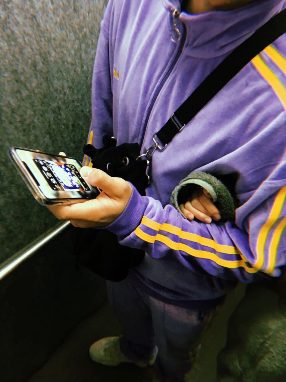 「nerdy、大学生、ジャージスタイル」｜「NERDYのアイテム（ジャージ、パープル系）」を使った、sotaさん（メンズ・178cm）の秋コーディネートの1枚目の写真