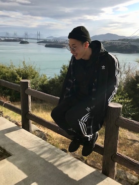 「アイテム（ナイロンジャケット）」を使った、motoyama_kunさん（メンズ・180cm）の春コーディネート