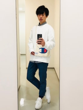 「Champion（チャンピオン）のアイテム（ショルダーバッグ）」を使った、AKIさん（メンズ・177cm）の秋コーディネート