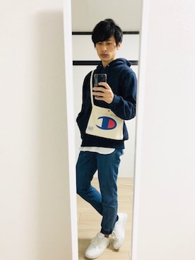 「Champion（チャンピオン）のアイテム（ショルダーバッグ）」を使った、AKIさん（メンズ・177cm）の秋コーディネート