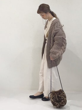 「MidiUmi（ミディウミ）のアイテム（オールインワン・サロペット）」を使った、ちばのぞみ。さん（レディース・165cm）の秋コーディネート