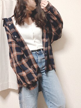 「UNIQLO（ユニクロ）のハイライズワイドストレートジーンズ（デニムパンツ）」を使った、hiiさん（レディース・157cm）の秋コーディネート