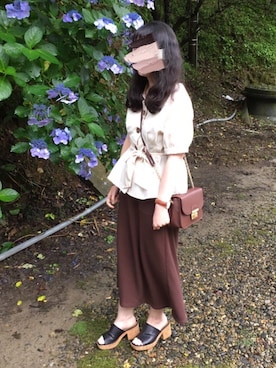「ぺプラムトップス」｜「アイテム（腕時計）」を使った、Emi Suzuki ✿さん（レディース・155cm）の夏コーディネート