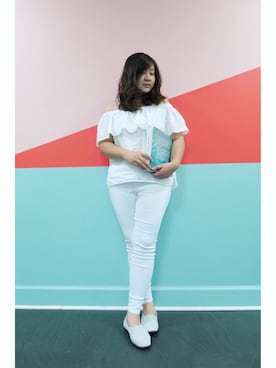 「Abercrombie&Fitch（アバークロンビーアンドフィッチ）のアイテム（その他トップス）」を使った、Charis Chanさん（レディース・159cm）の春コーディネート