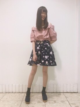 シャツ ブラウスを使った 花柄スカパン の人気ファッションコーディネート Wear