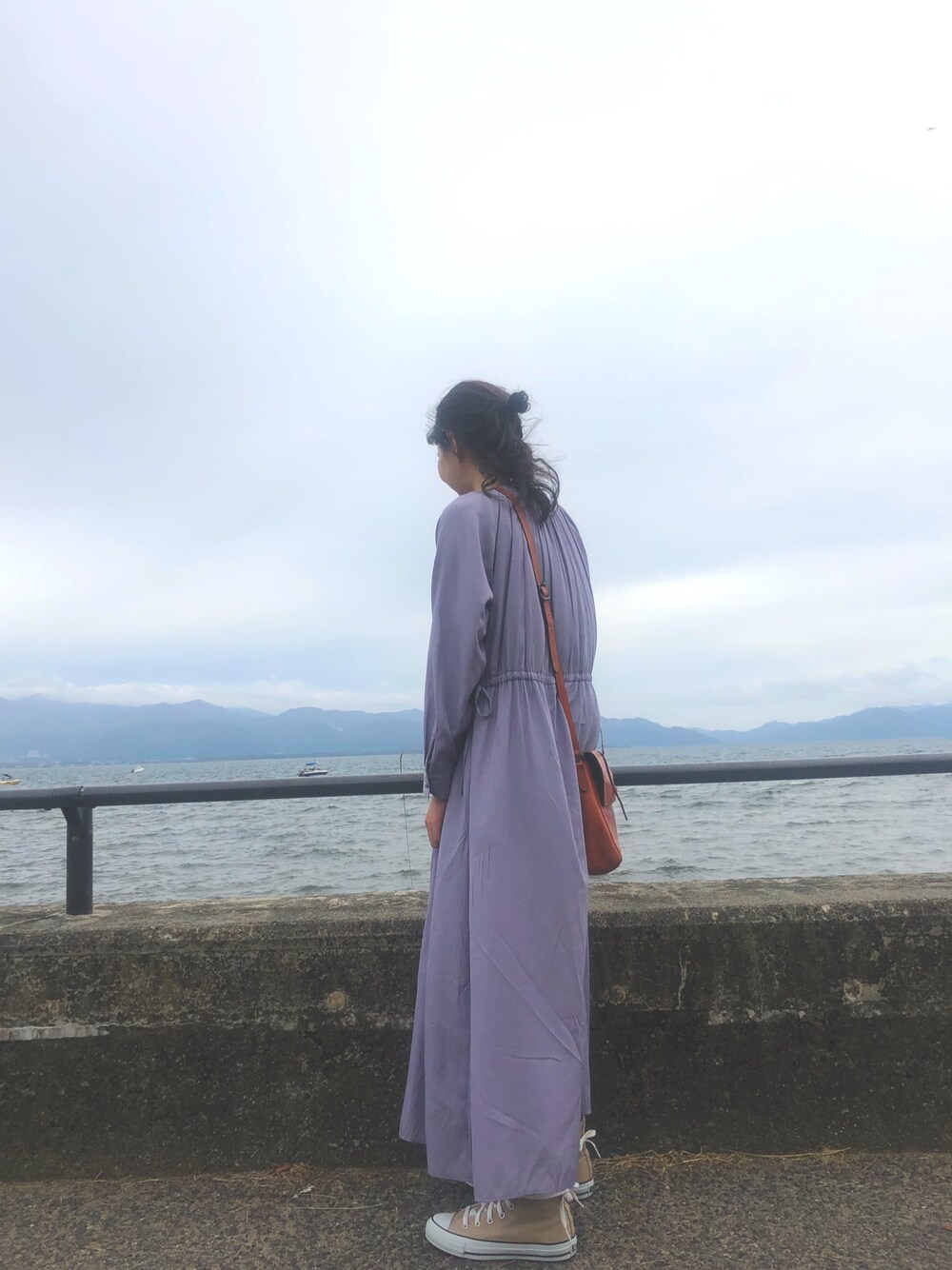 「古着のアイテム（ワンピース/ドレス、パープル系）」を使った、hanachanさん（レディース・158cm）の秋コーディネートの1枚目の写真