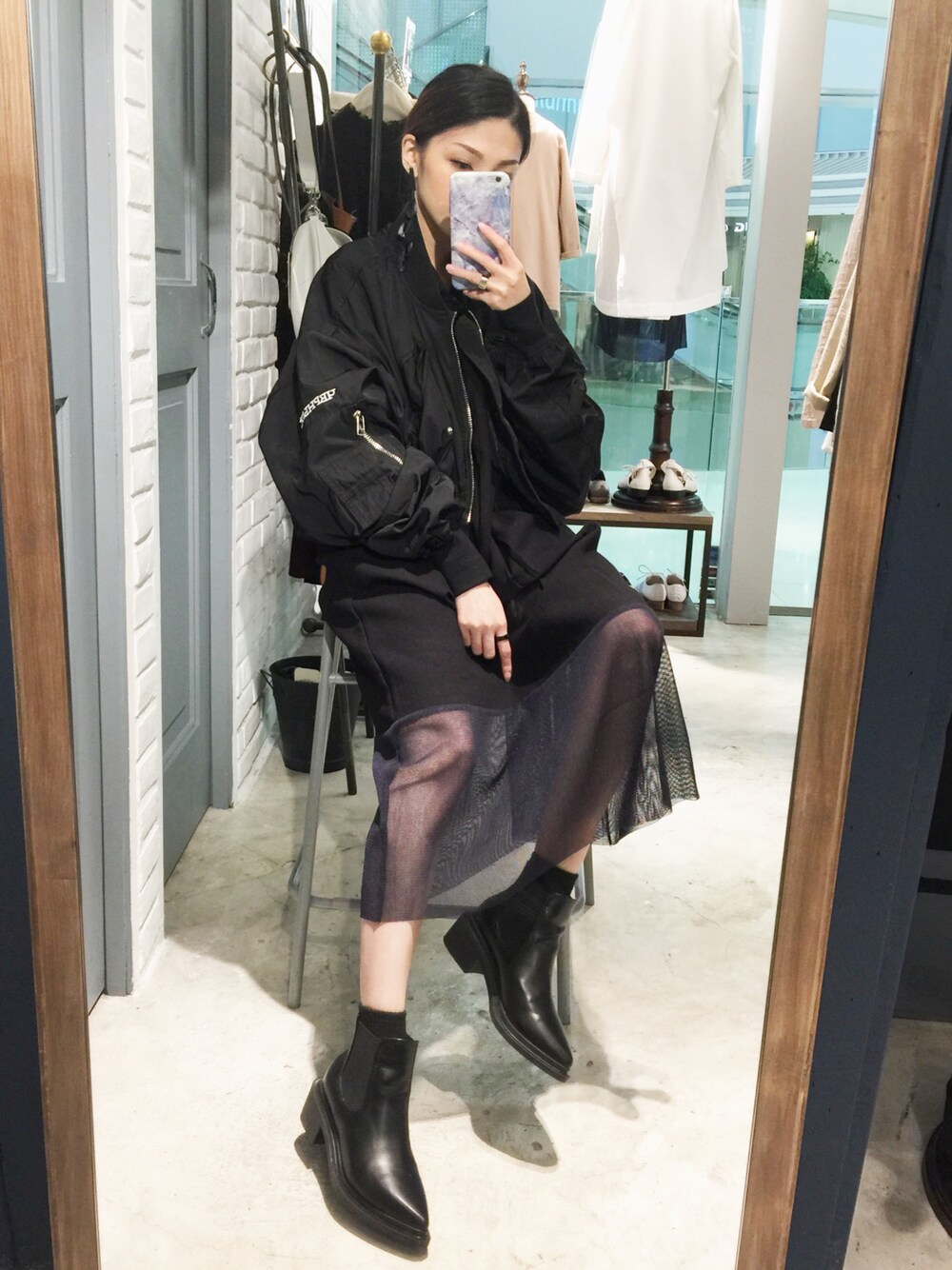 「ROCOCOのアイテム（ワンピース、ブラック系）」を使った、Enidlamさん（レディース・155cm）の春コーディネートの1枚目の写真
