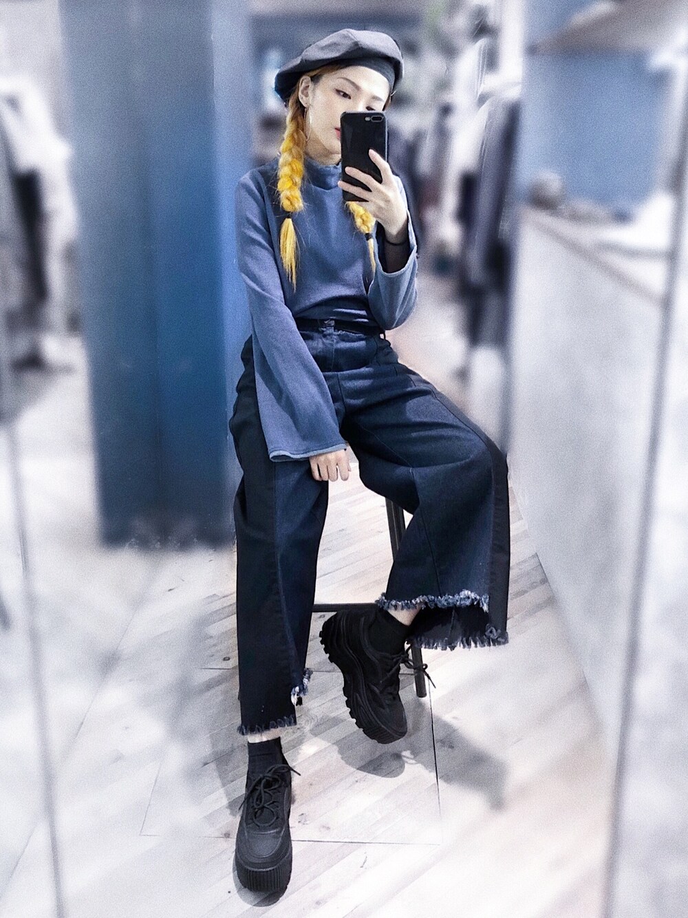 「TOPSHOPのアイテム（帽子、ブラック系）」を使った、Enidlamさん（レディース・155cm）の秋コーディネートの1枚目の写真