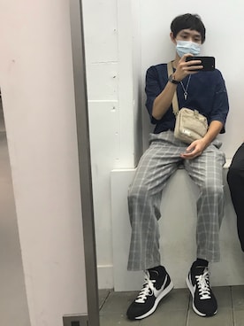 「plain-me（プレインミー）のアイテム（ボディバッグ/ウエストポーチ）」を使った、阿民さん（メンズ・168cm）の秋コーディネート