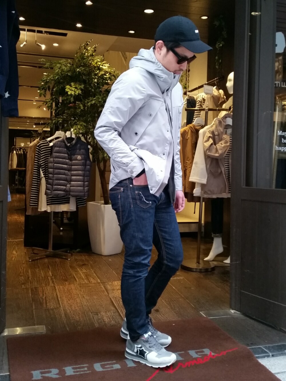 「カジュアルコーデ、春コーデ、スポーツmix、ロックテイスト、ootd、ストリート、Atlantic STARS、ファッション、streetstyle、2017ss」｜「atlanticstarsのアイテム（スニーカー、グレー系）」を使った、shinyaさん（メンズ・174cm）の春コーディネートの1枚目の写真