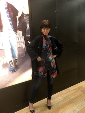 「ディーゼル」｜「アイテム（チェスターコート）」を使った、g i n aさん（レディース・172cm）の冬コーディネート