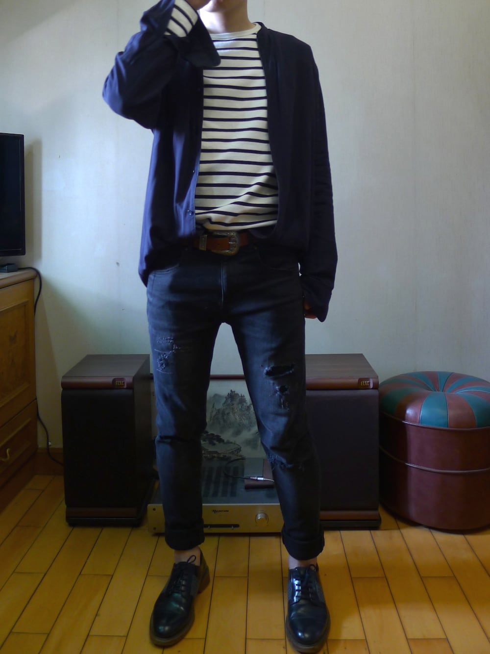 「ZARAのアイテム（デニムパンツ、ブラック系）」を使った、Ph  Cさん（メンズ・171cm）の秋コーディネートの1枚目の写真