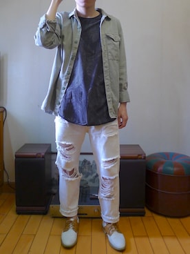 「PULL&BEAR（プルアンドベア）のアイテム（Tシャツ/カットソー）」を使った、Ph  Cさん（メンズ・171cm）の秋コーディネート
