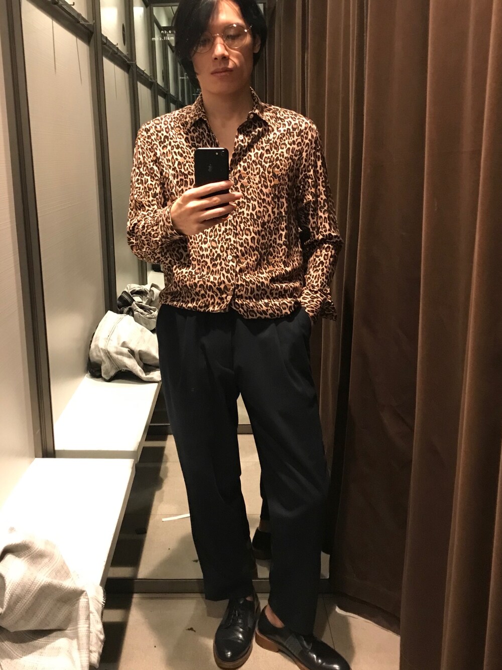 「ZARAのアイテム（スラックス、ブルー系）」を使った、Ph  Cさん（メンズ・171cm）の秋コーディネートの1枚目の写真