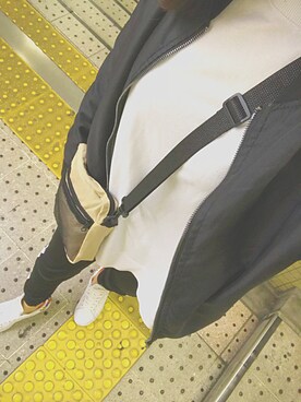 「adidas（アディダス）の[adidas Originals by The Farm Company]  オリジナルス スタンスミス [STAN SMITH W]（スニーカー、ホワイト系）」を使った、china.さん（レディース）の秋コーディネート