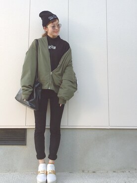 「EMODA（エモダ）のアイテム（トートバッグ）」を使った、高千 真穂さん（レディース・165cm）の冬コーディネート