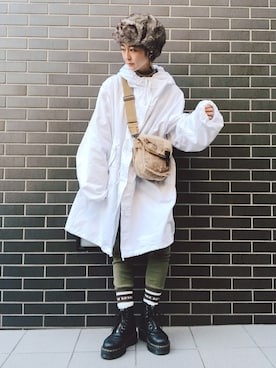 「SON OF THE CHEESE（サノバチーズ）のアイテム」を使った、高千 真穂さん（レディース・165cm）の冬コーディネート