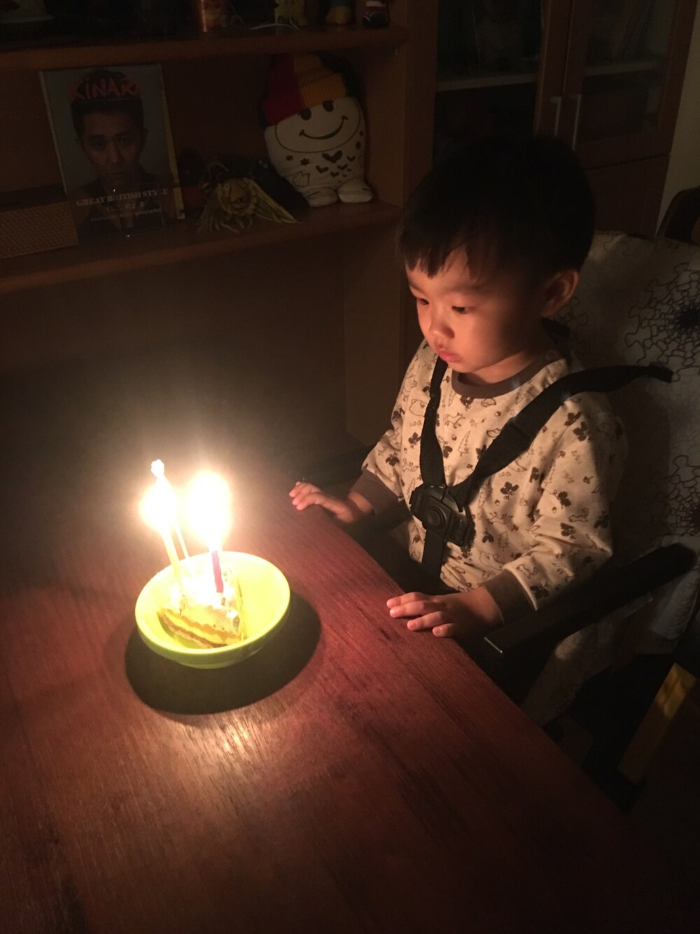 「パジャマのアイテム（スウェット、ホワイト系）」を使った、aさん（キッズ・90cm）の秋コーディネートの1枚目の写真