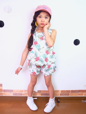 「BLOC（ブロック）のアイテム（帽子）」を使った、COCOさん（キッズ・120cm）の夏コーディネート