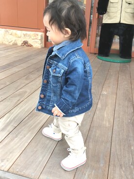 「petit main（プティマイン）のアイテム（チノパンツ）」を使った、7575marinaさん（キッズ・80cm）の春コーディネート