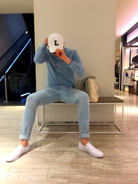 「ラコステ」｜「アイテム（スリッポン）」を使った、Inoさん（メンズ・188cm）の春コーディネート