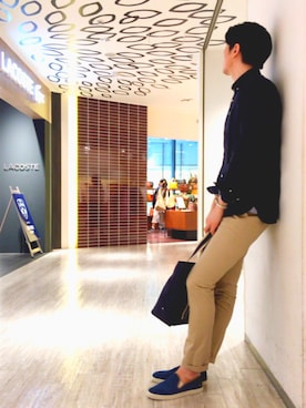 「ラコステ」｜「アイテム（スリッポン）」を使った、Inoさん（メンズ・188cm）の春コーディネート